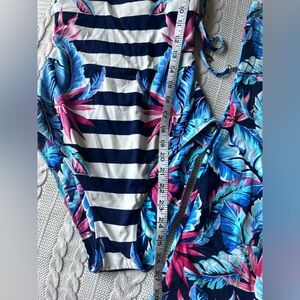Tommy Bahama One Piece Swim Suit & Cover Up Size Small & X-Small